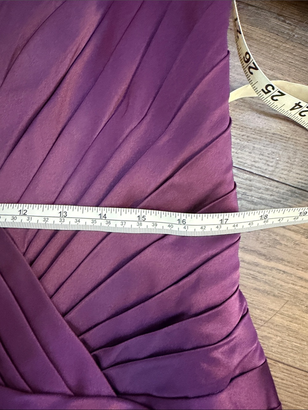 Elegant Plum Lace-Appliqué Evening Dress - Picture 8 of 10